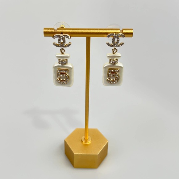 NIB CHANEL 22S CC NO.5 PERFUME BOTTLE DROP EARRINGS - Picture 7 of 15